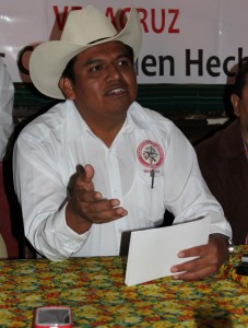 Fernando Hernandez Flores, aspirante a dirigente estatal de la CNC (2)