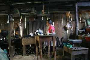 Familias indígenas requieren mejores servicios de salud.