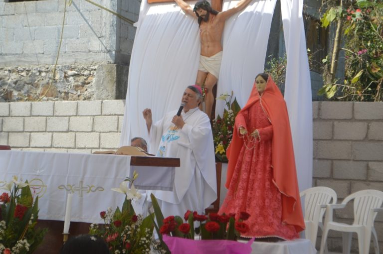 Visita Obispo Eduardo Patiño Leal, ejido «La Esperanza» de Atoyac Visita Obispo Eduardo Patiño Leal, ejido «La Esperanza» de Atoyac