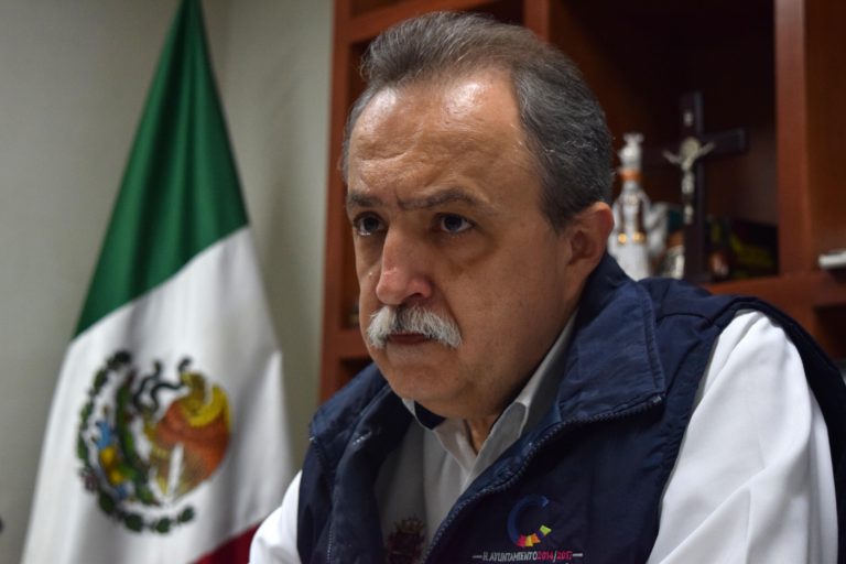Dejan sus cargos 10 funcionarios municipales en Córdoba