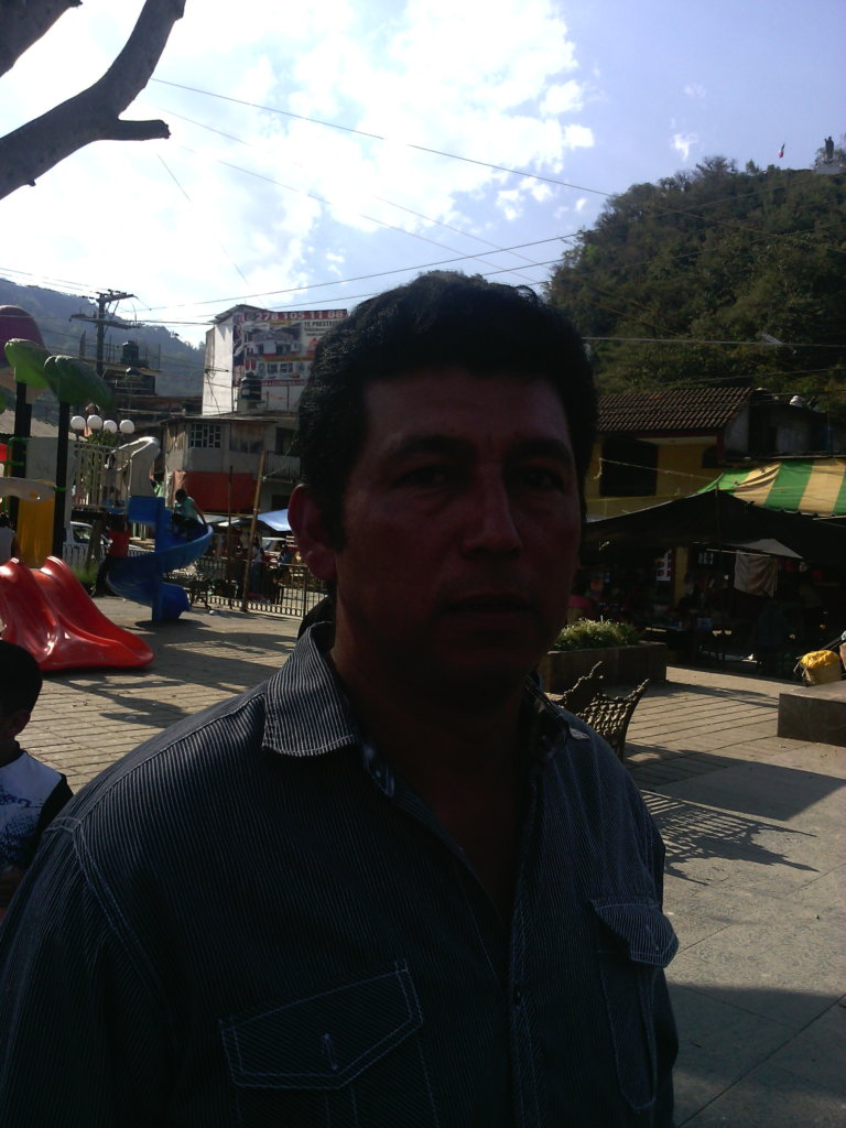 Acusan a ex presidente del DIF por proselitismo con programa “Cobijando la Sierra”, en Mixtla