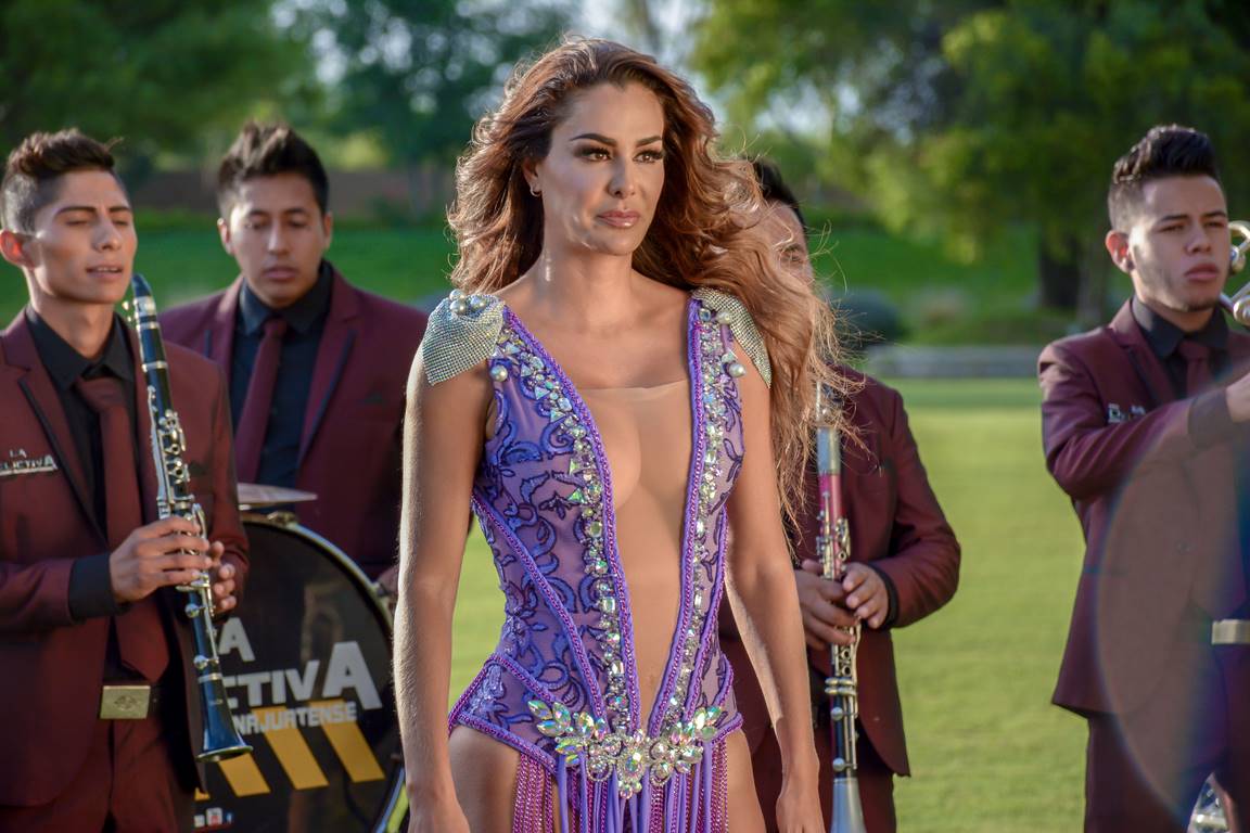 Nota Ninel Conde (2)
