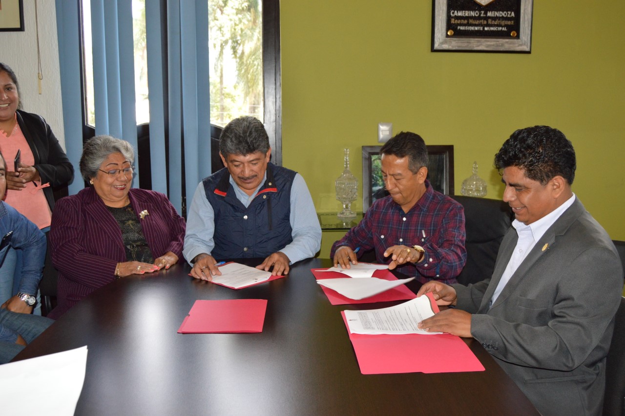 SE FIRMA EL CONVENIO 2