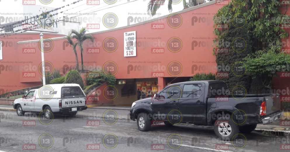 Asesinada en auto hotel
