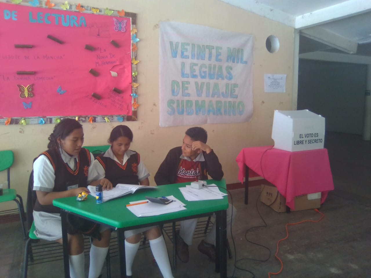 ESTUDIANTES TEC 54