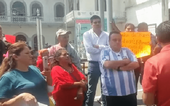 Dueños de bares se manifiestan en Ciudad Mendoza