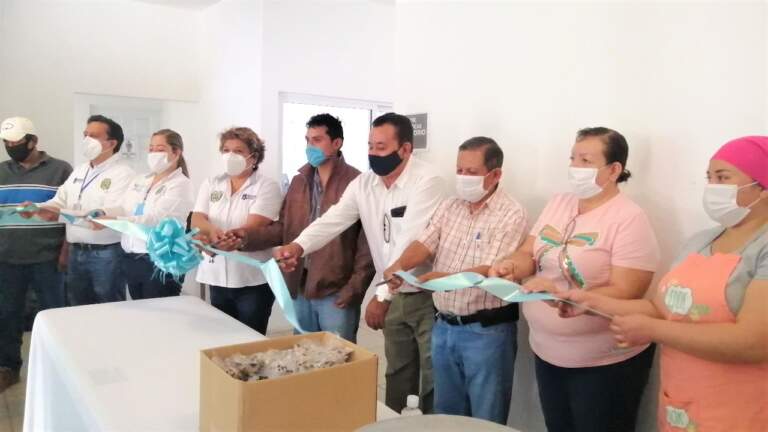 Inaugura Alcalde de Atoyac obras en Corral Piedra y cabecera municipal