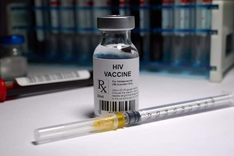 Probarán vacunas contra el sida en humanos
